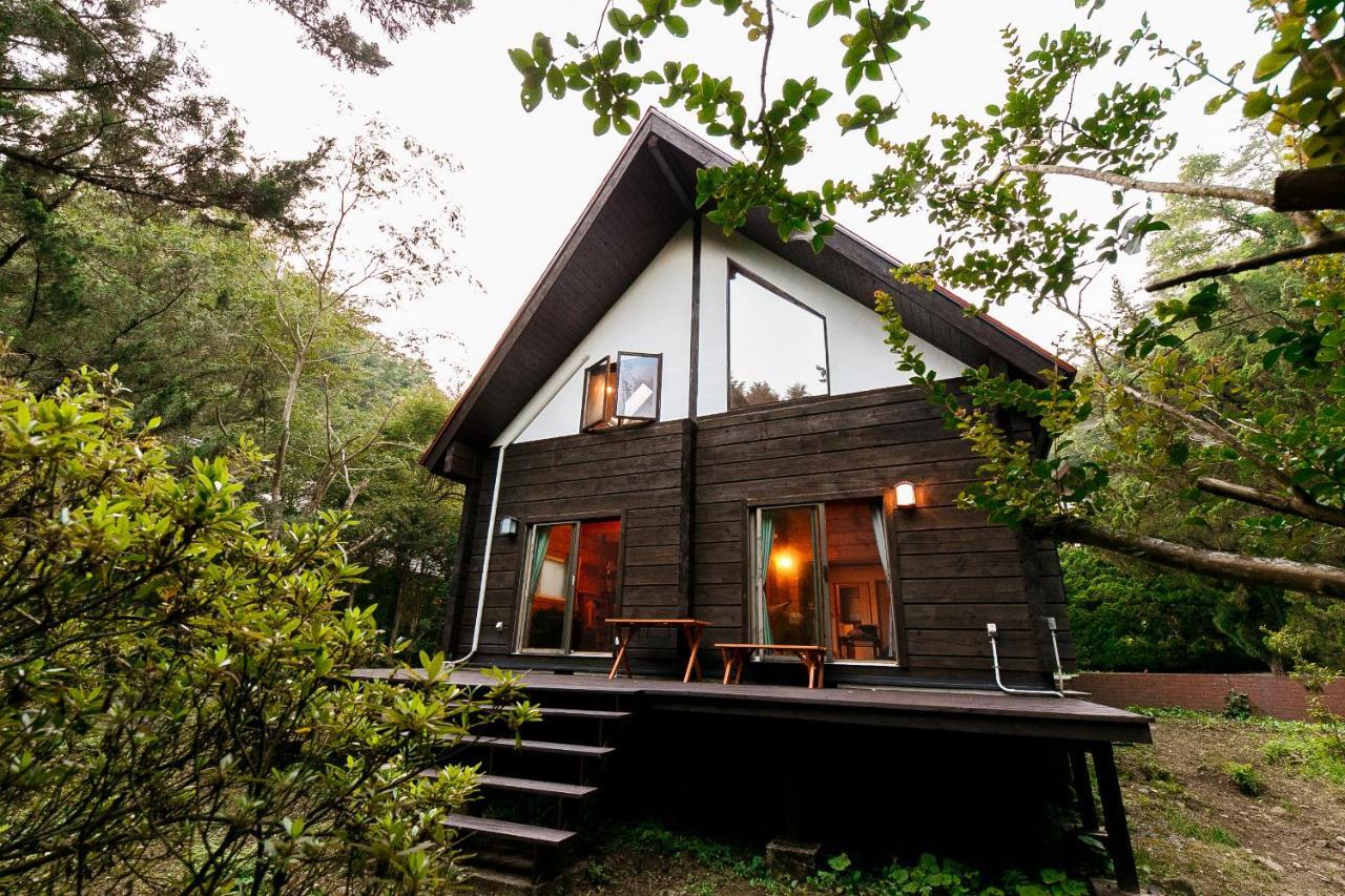 ログハウスせせらぎ Tsuru Exterior photo