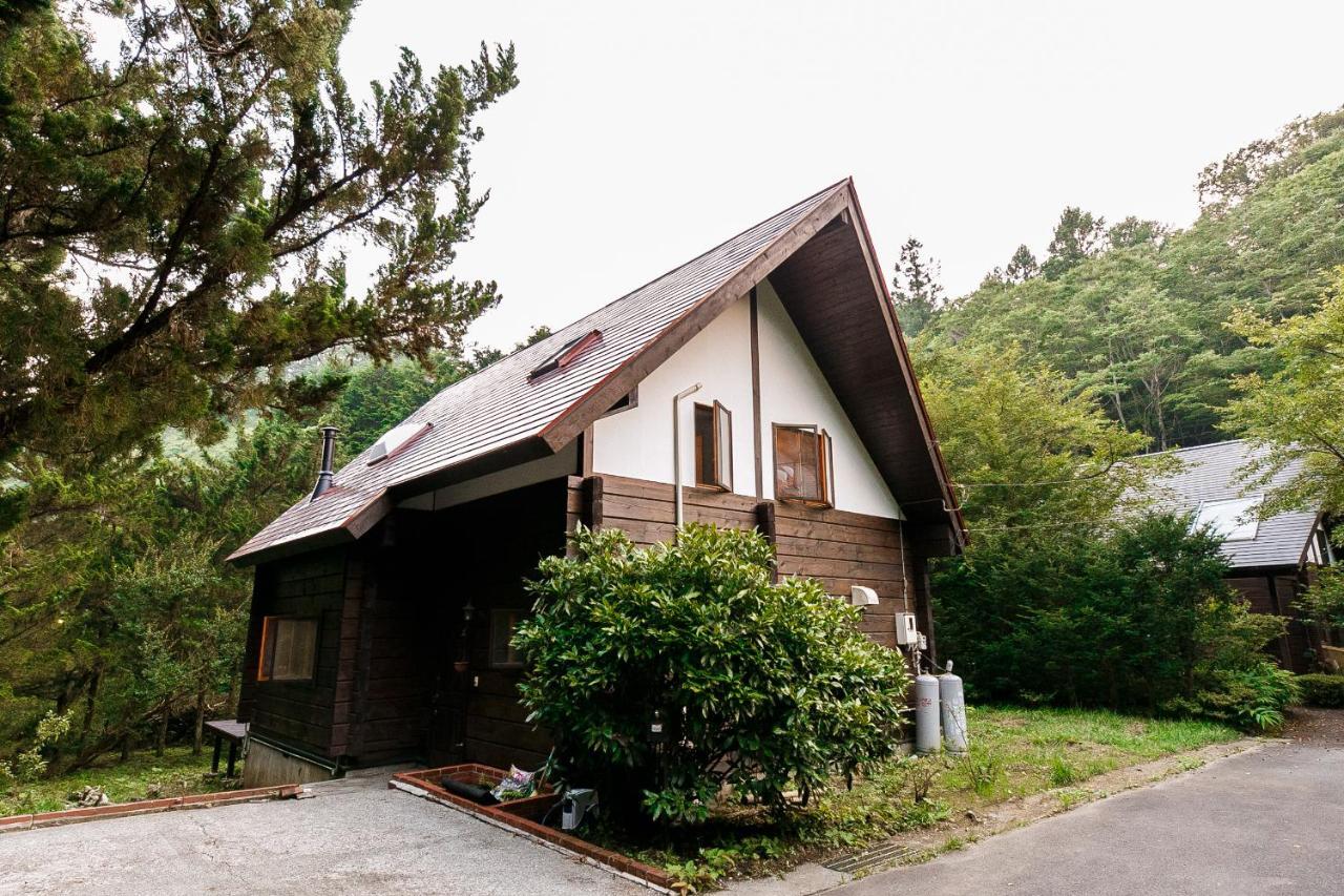 ログハウスせせらぎ Tsuru Exterior photo